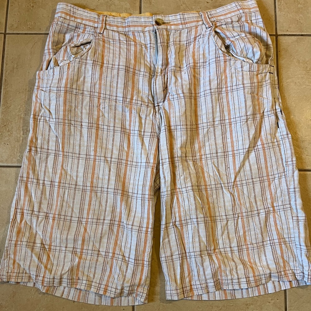 Phat farm shorts size 40